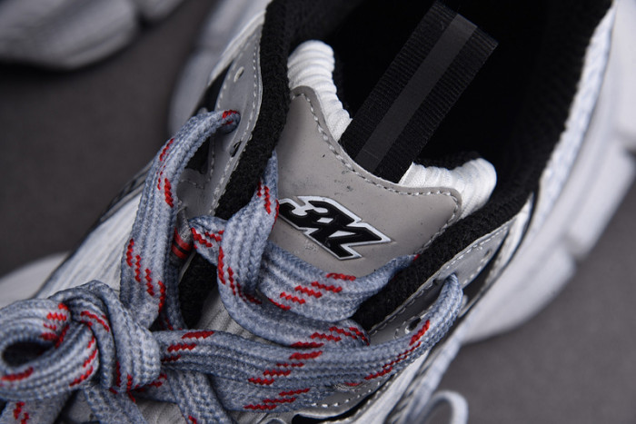 Ba*len*cia*ga phantom sneaker w1rb52802