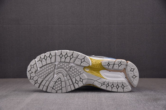 new balance 1906r kith white m1906rkc