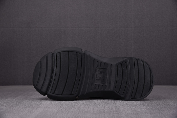 balenciag* sandal 16