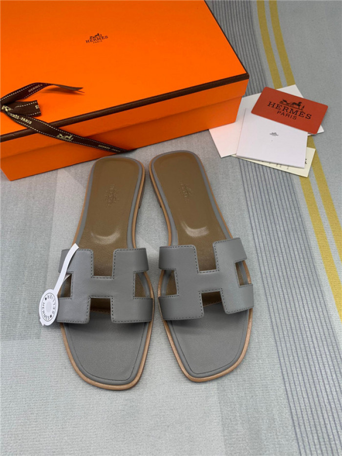 herme* sandal h36