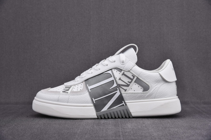 v*lentino garavani white vl7n sneakers m237005