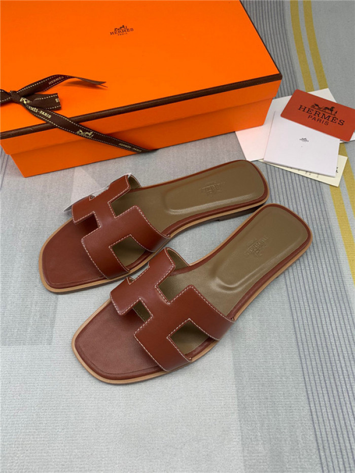 herme* sandal h38
