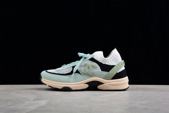 chane* snekaers c000009