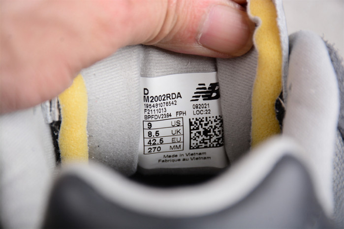 new balance 2002r protection pack rain cloud m2002rda