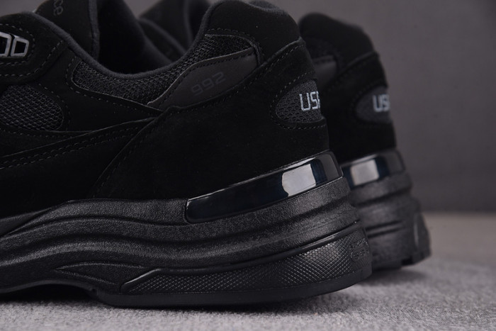 new balance 992 triple black m992ea