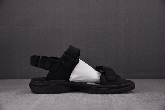 balenciag* sandal 18