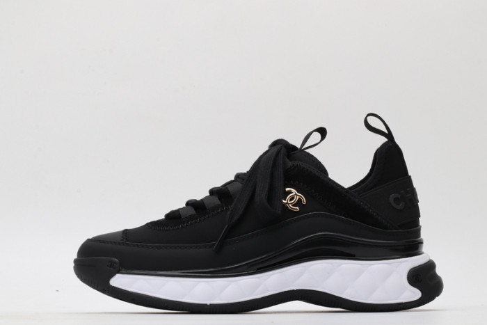 chane* snekaers c000004