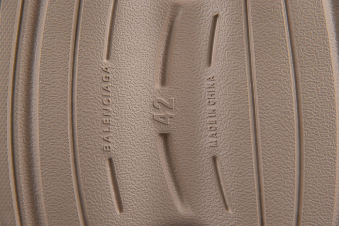 balenciag* hd lace-up sneaker w3ces9300