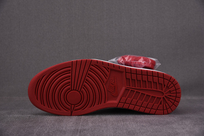 air jordan 1 high og “black toe” white/ black-varsity red 555088-125