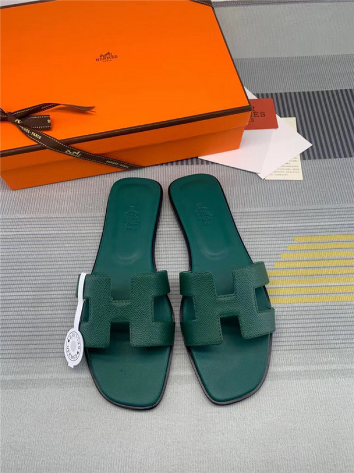herme* sandal h47