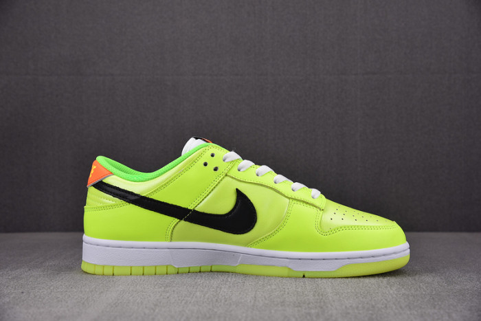 nike dunk low glow in the dark fj4610-702