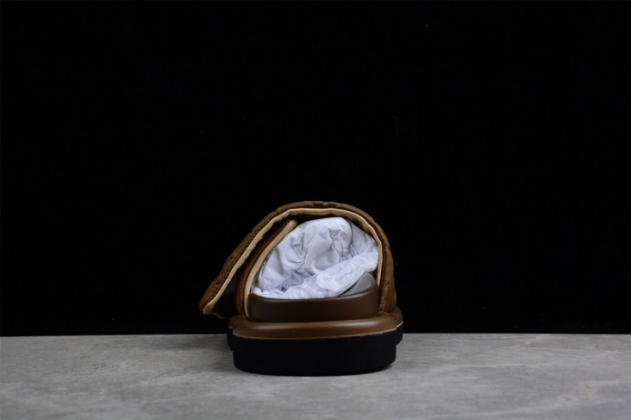 l&v slipper brown 19