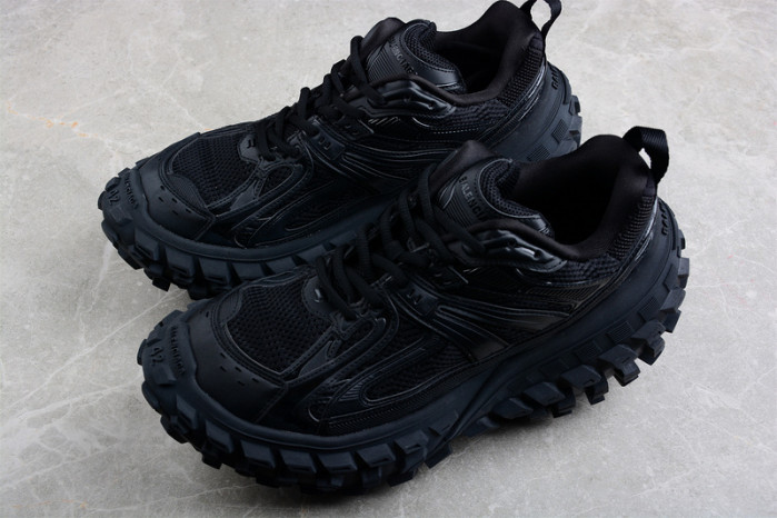 Ba*len*cia*ga defender rubber platform sneakers w2ra61000